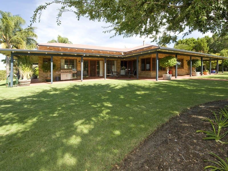 1 Protea Place, Canning Vale WA 6155