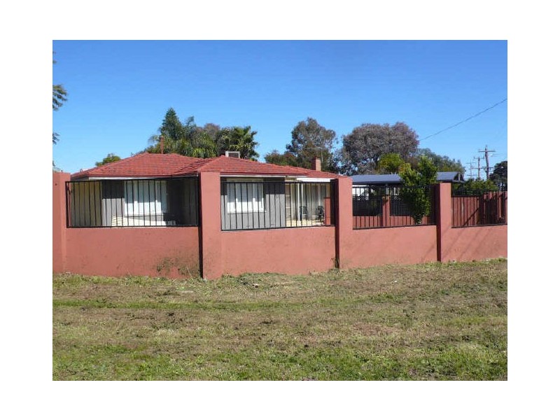 30 Galliers Avenue, Armadale WA 6112