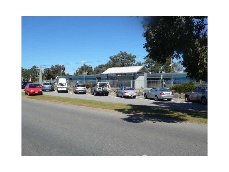 30 Galliers Avenue, Armadale WA 6112