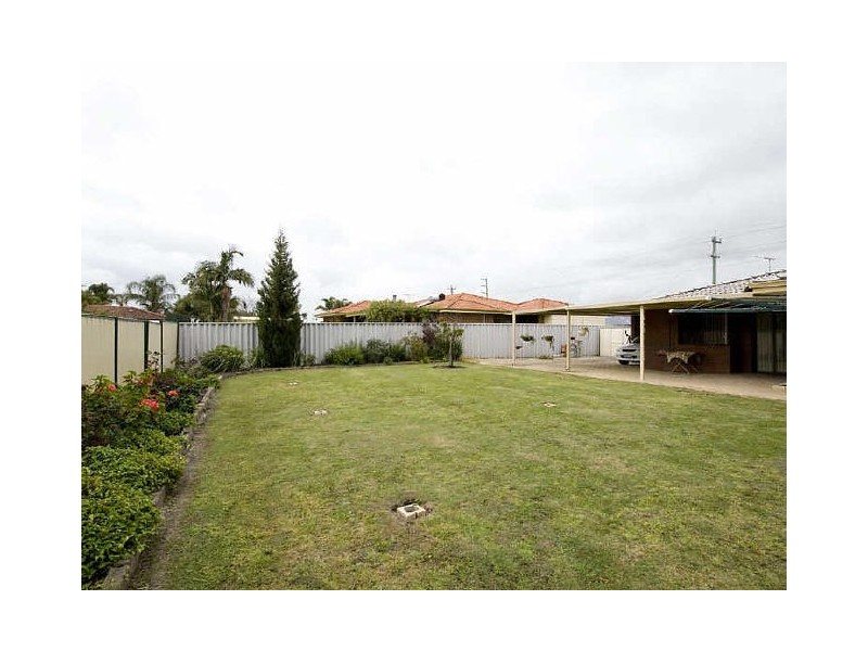 12 Chamberlain Street, Gosnells WA 6110