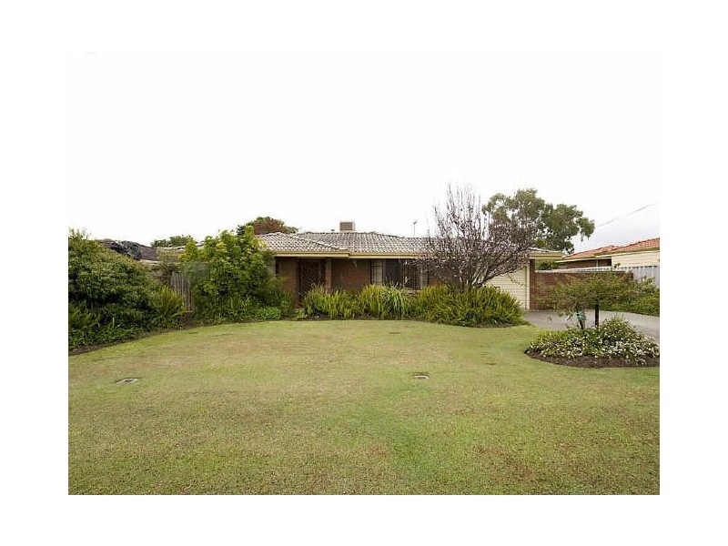 12 Chamberlain Street, Gosnells WA 6110