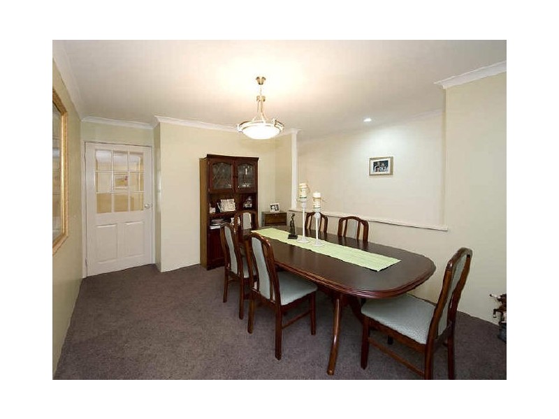 2 McAlvey Place, Canning Vale WA 6155