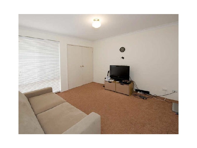 2 McAlvey Place, Canning Vale WA 6155