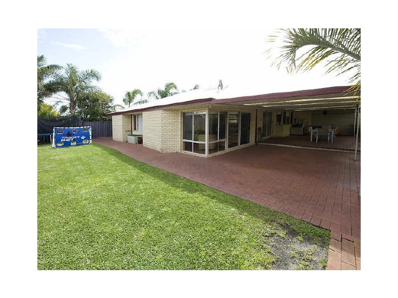 2 McAlvey Place, Canning Vale WA 6155