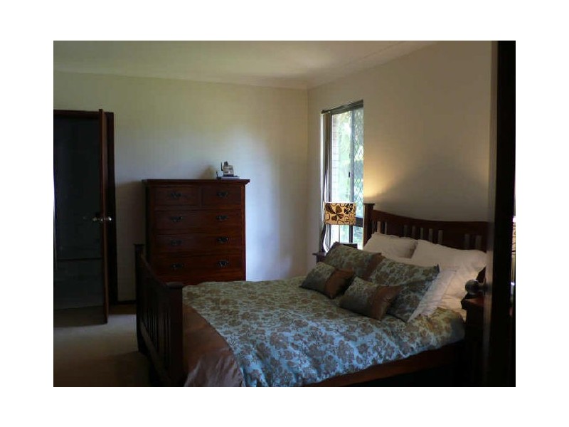 6 Lyal Court, Thornlie WA 6108