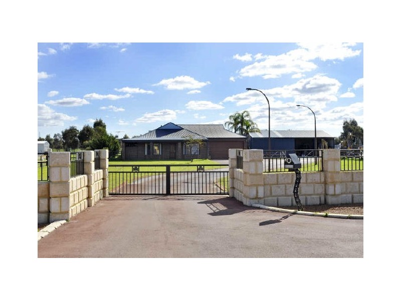 81 Bangap Road, Oakford WA 6121