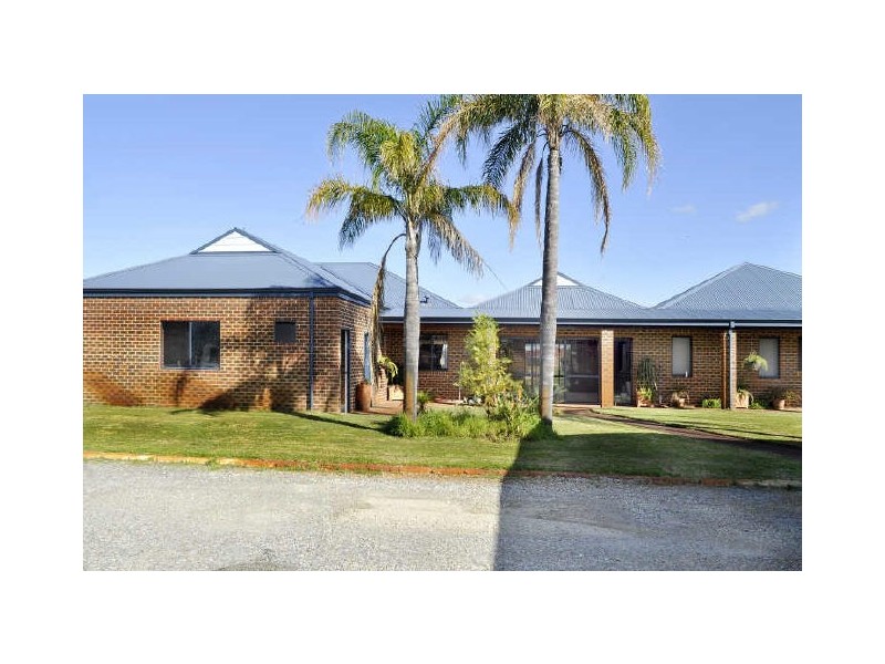 81 Bangap Road, Oakford WA 6121