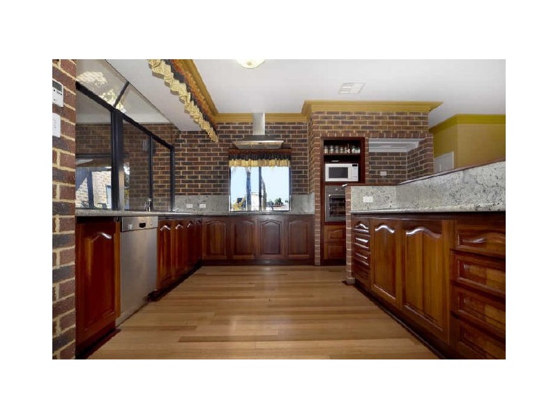 81 Bangap Road, Oakford WA 6121