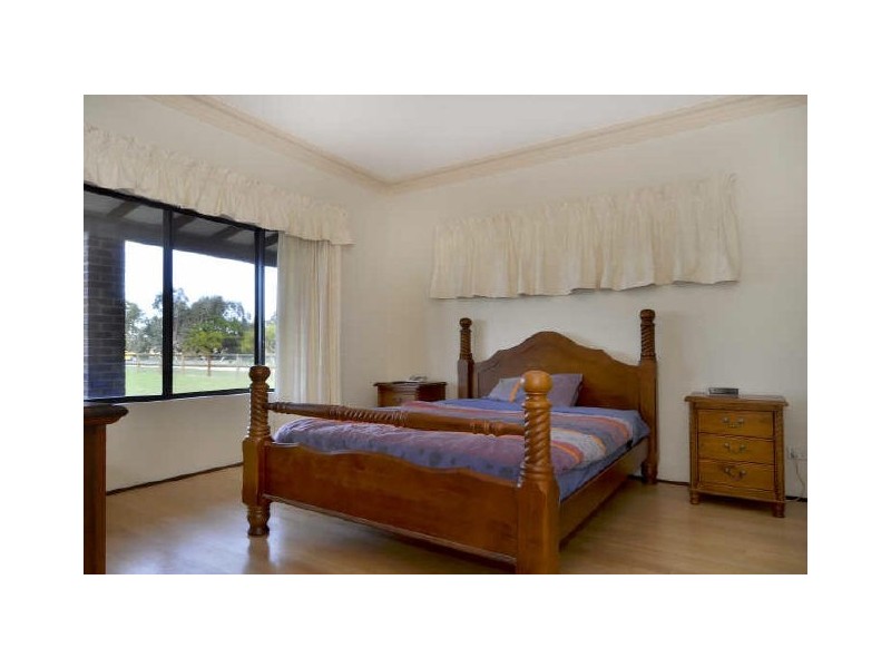 81 Bangap Road, Oakford WA 6121