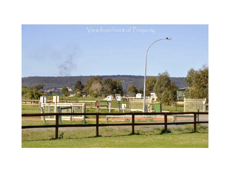 81 Bangap Road, Oakford WA 6121