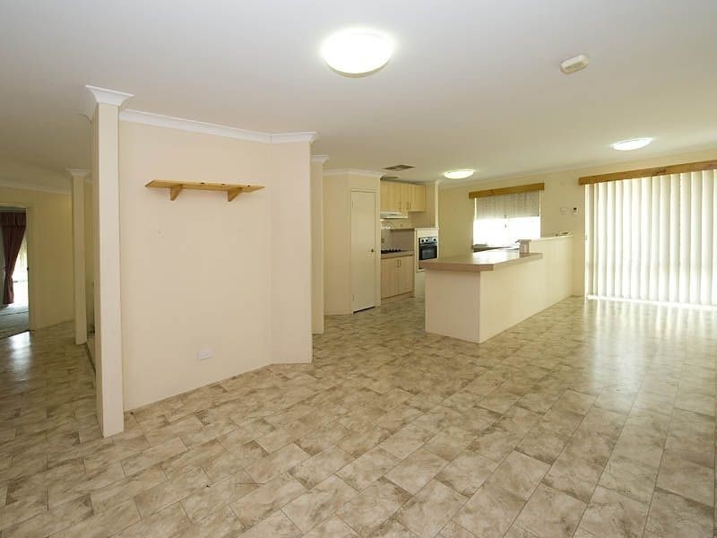 3 Moldern Place, Huntingdale WA 6110