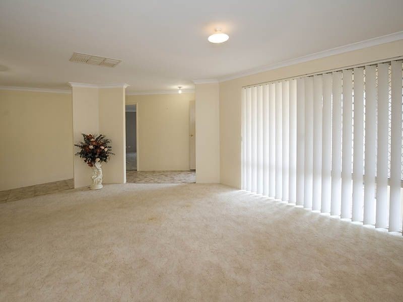 3 Moldern Place, Huntingdale WA 6110