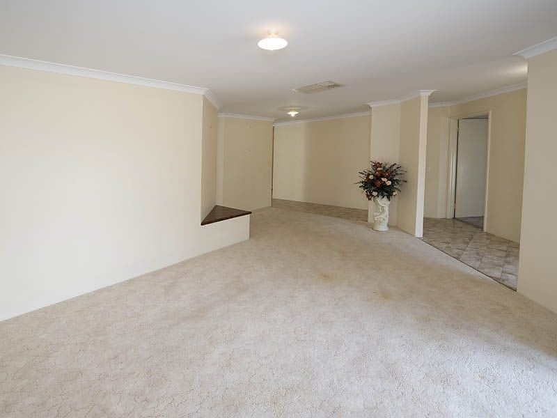 3 Moldern Place, Huntingdale WA 6110