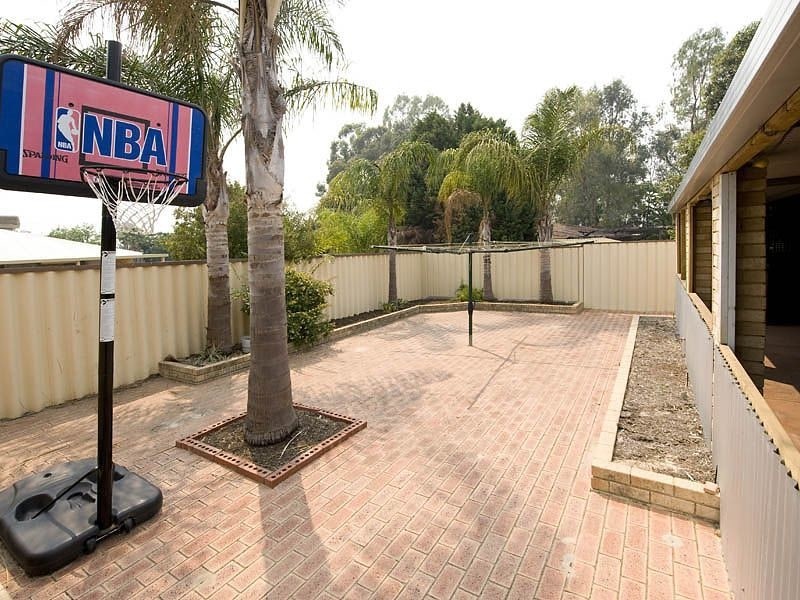3 Moldern Place, Huntingdale WA 6110