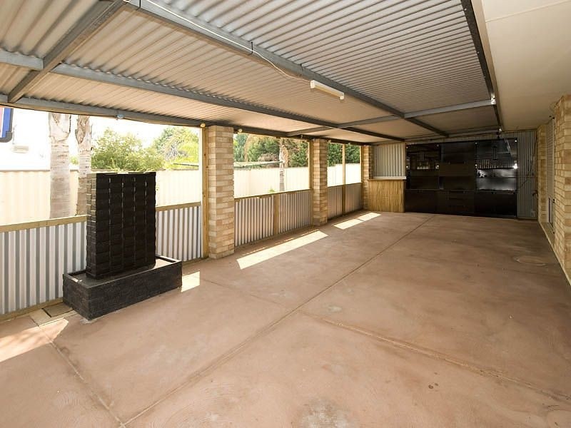 3 Moldern Place, Huntingdale WA 6110