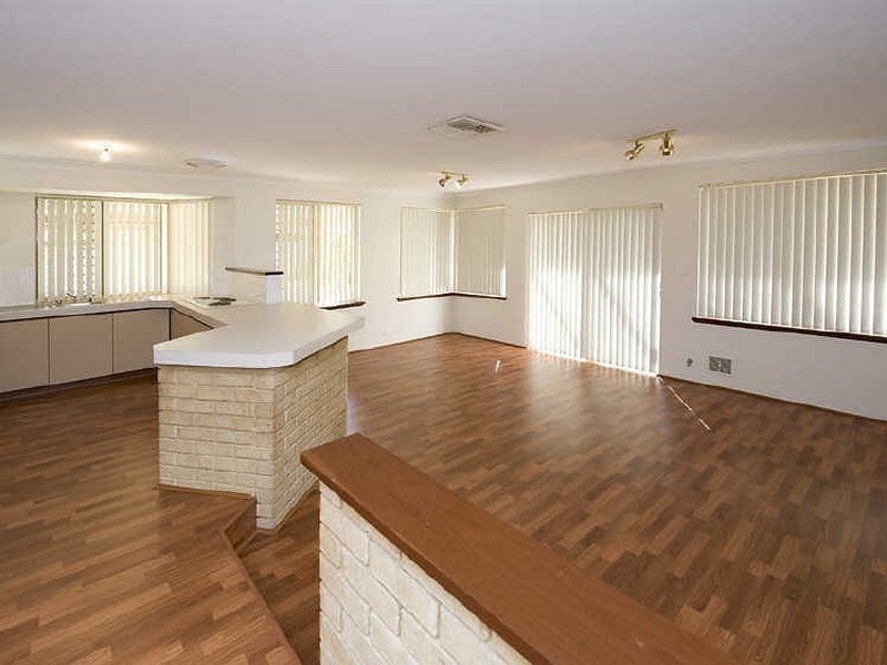 1 Ambassador Court, Thornlie WA 6108