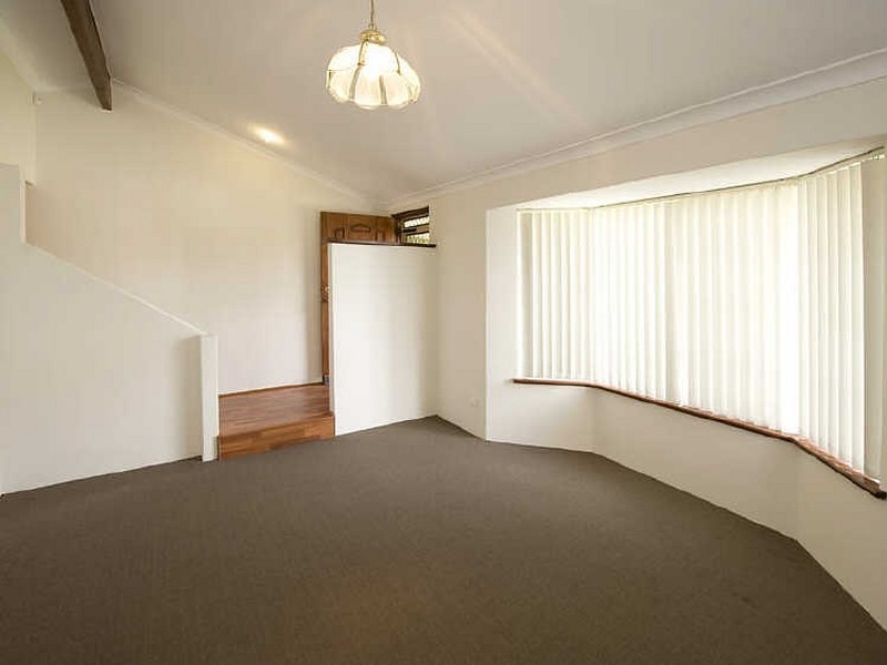 1 Ambassador Court, Thornlie WA 6108