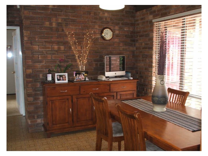 26 Ripplewood Avenue, Thornlie WA 6108