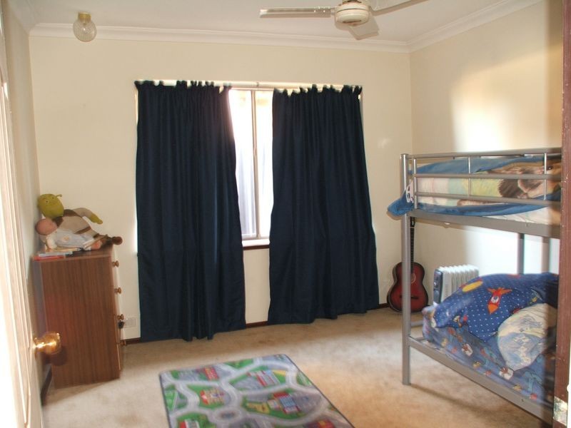 26 Ripplewood Avenue, Thornlie WA 6108