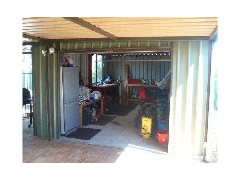 37 Redheart Drive, Thornlie WA 6108