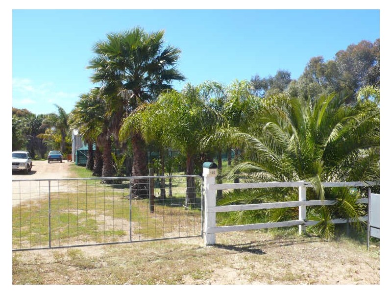 125 Hilbert Road, Brookdale WA 6112