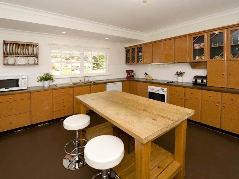 4 Carradine Road, Mount Nasura WA 6112