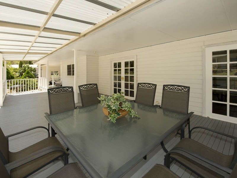 4 Carradine Road, Mount Nasura WA 6112