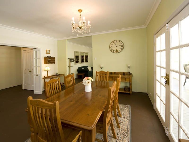 4 Carradine Road, Mount Nasura WA 6112