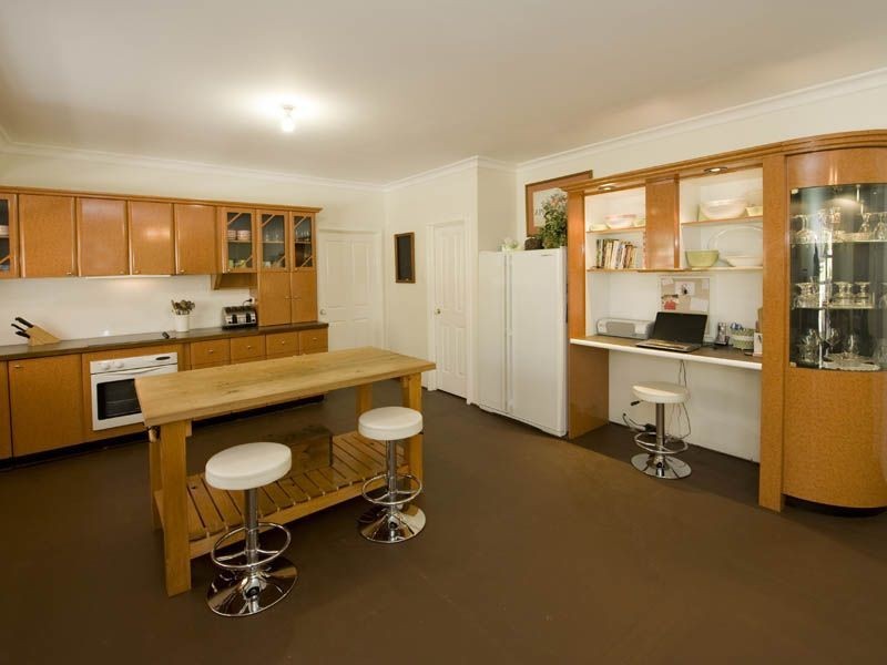 4 Carradine Road, Mount Nasura WA 6112