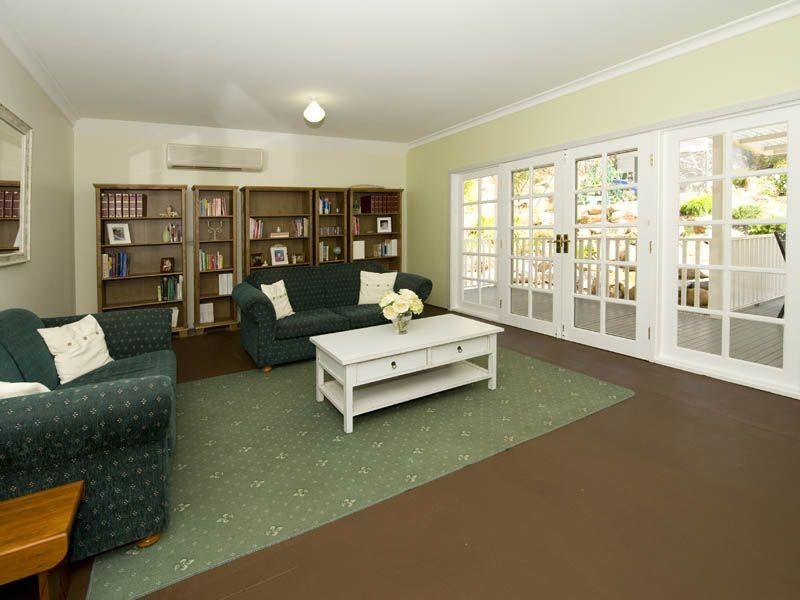 4 Carradine Road, Mount Nasura WA 6112