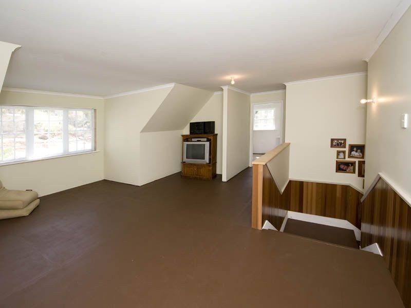 4 Carradine Road, Mount Nasura WA 6112