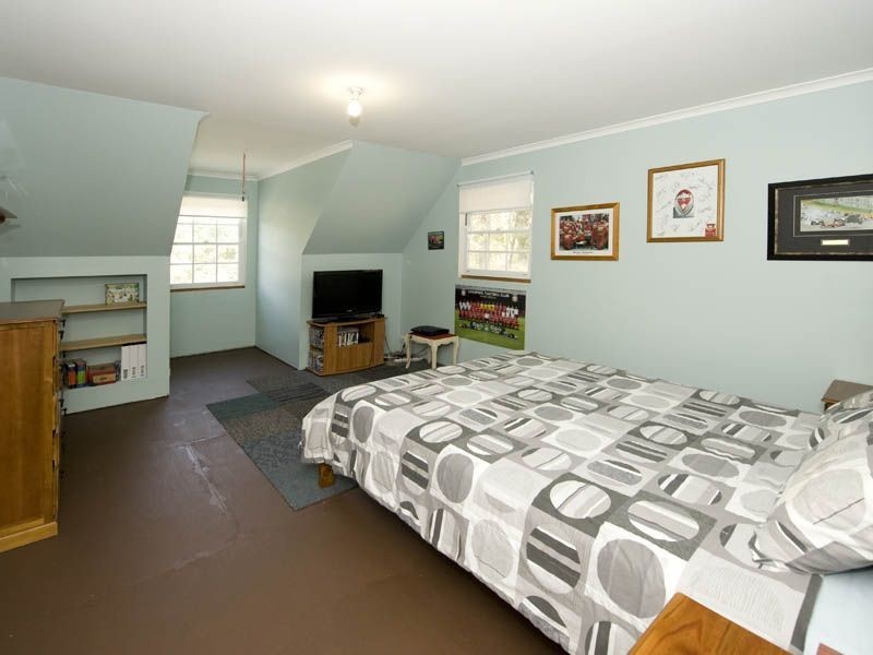 4 Carradine Road, Mount Nasura WA 6112