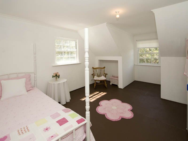 4 Carradine Road, Mount Nasura WA 6112