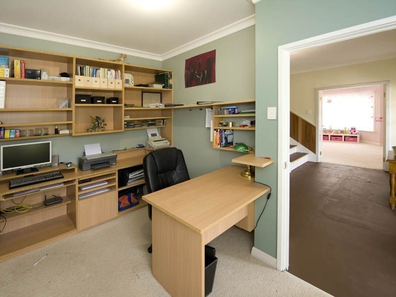 4 Carradine Road, Mount Nasura WA 6112