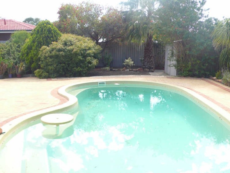 66 Shillington Way, Thornlie WA 6108