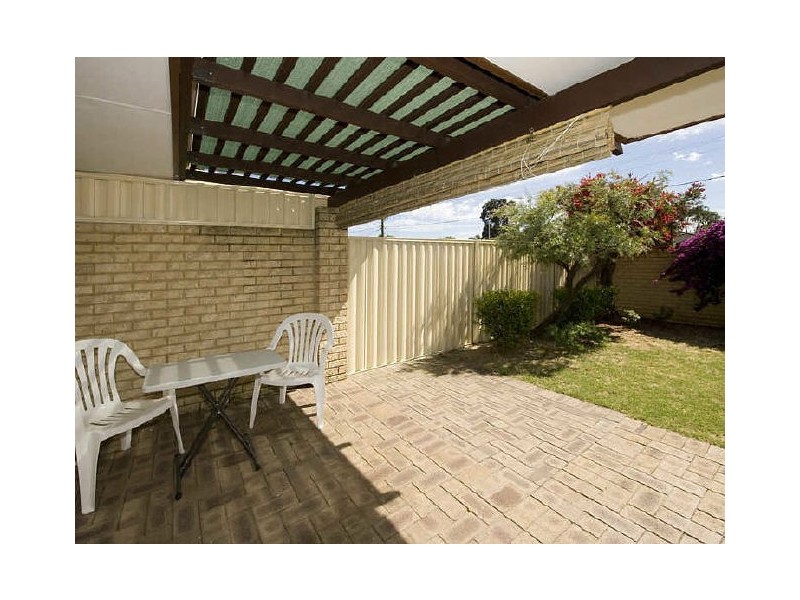 7/2 Birch Street, Maddington WA 6109