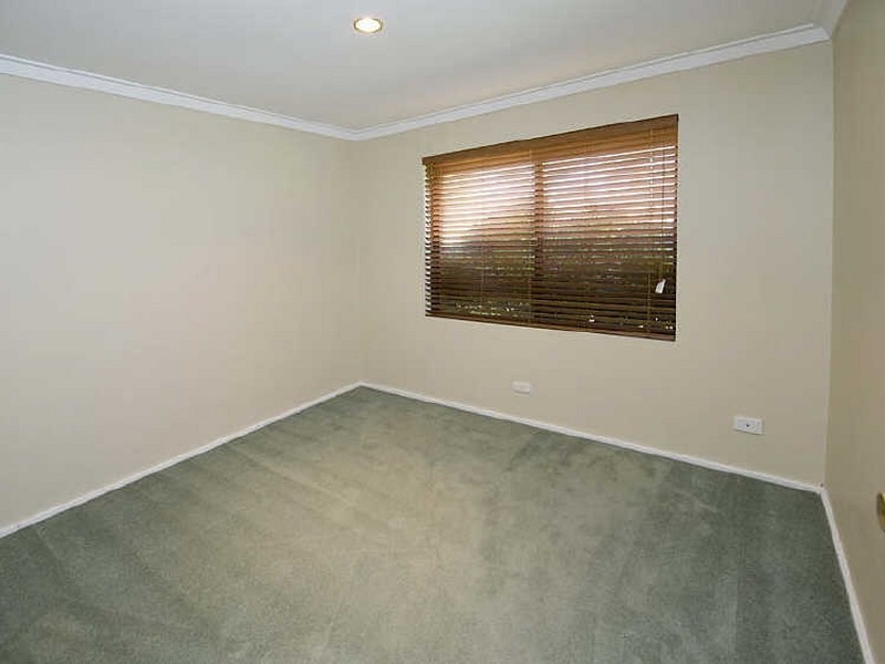 15 Chevalier Way, Thornlie WA 6108