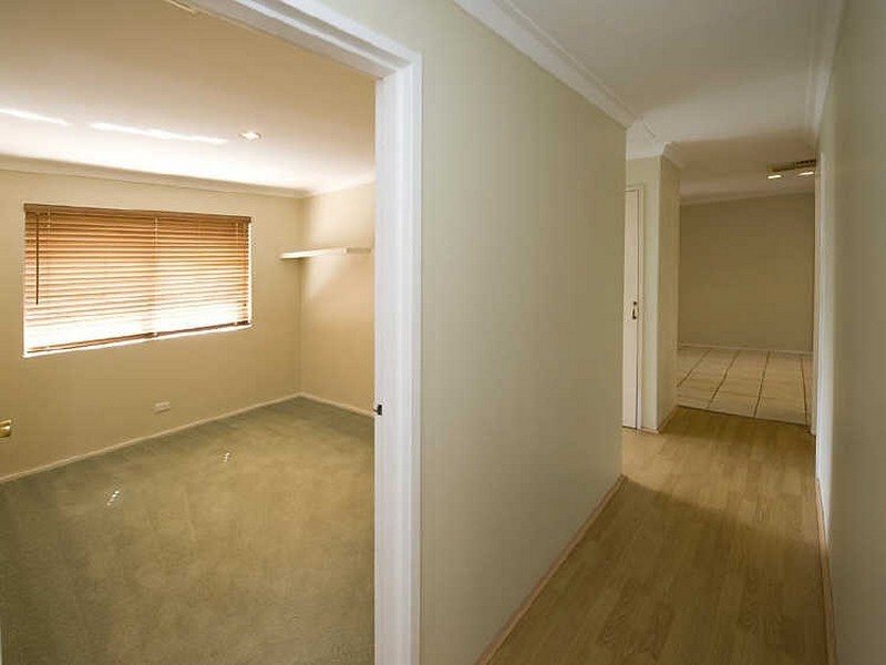 15 Chevalier Way, Thornlie WA 6108