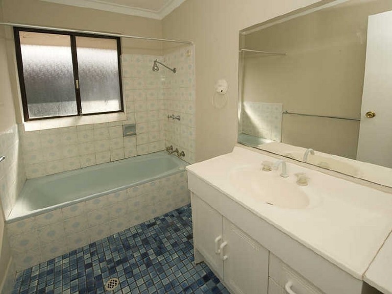 15 Chevalier Way, Thornlie WA 6108