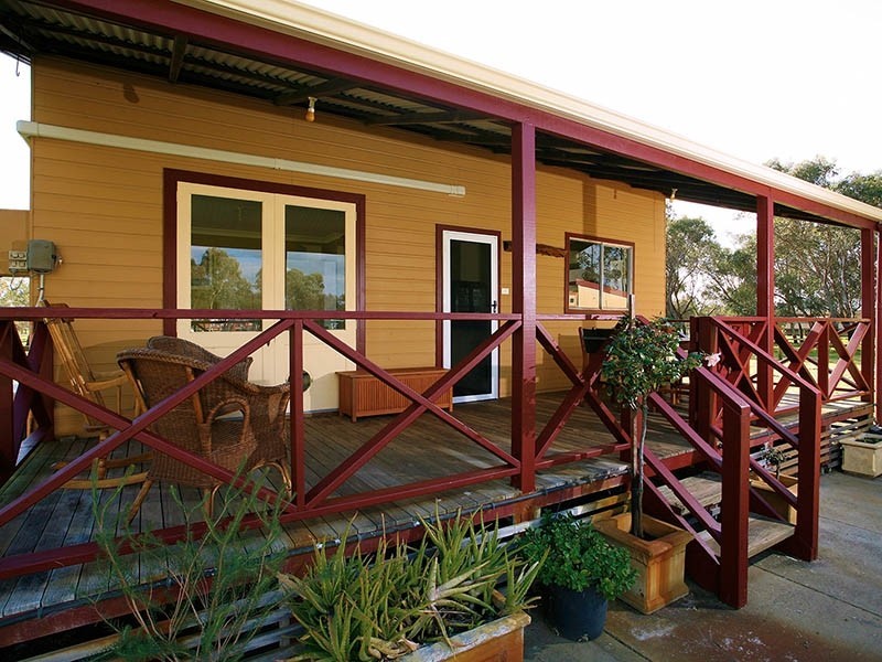 11 Cunningham Road, Oakford WA 6121