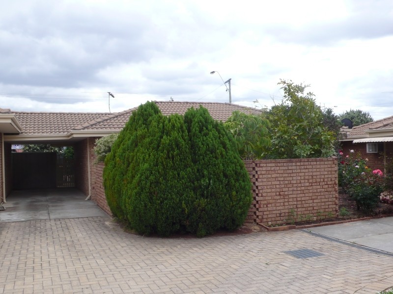 5/208 Burslem Drive, Maddington WA 6109