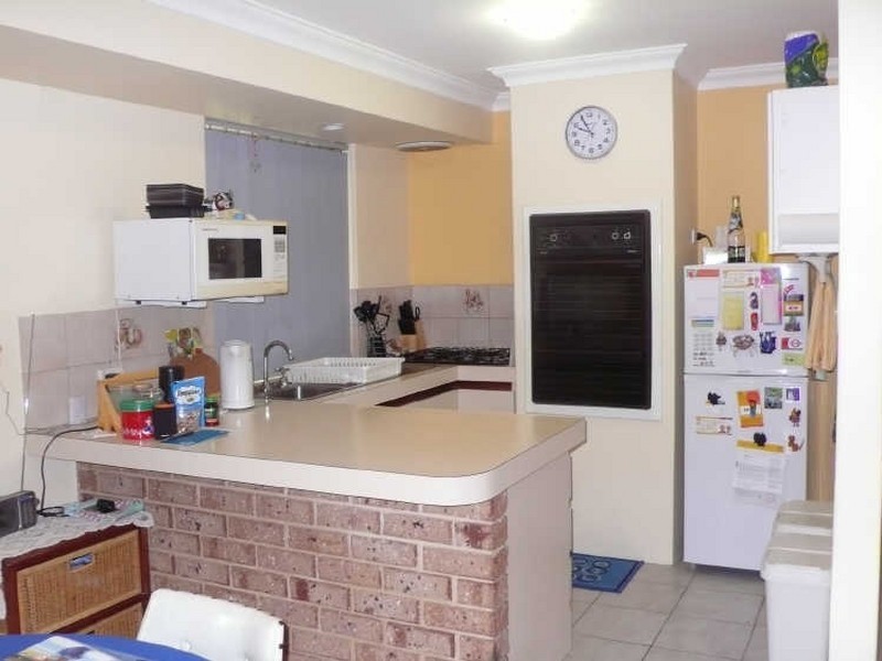 5/208 Burslem Drive, Maddington WA 6109