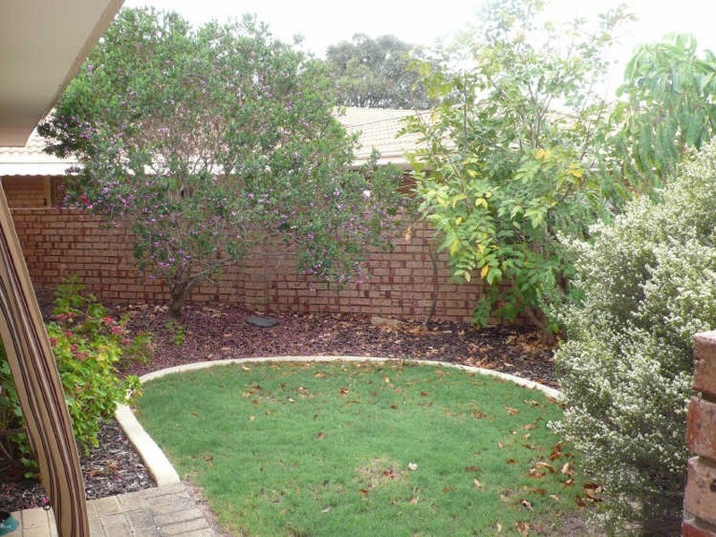 5/208 Burslem Drive, Maddington WA 6109