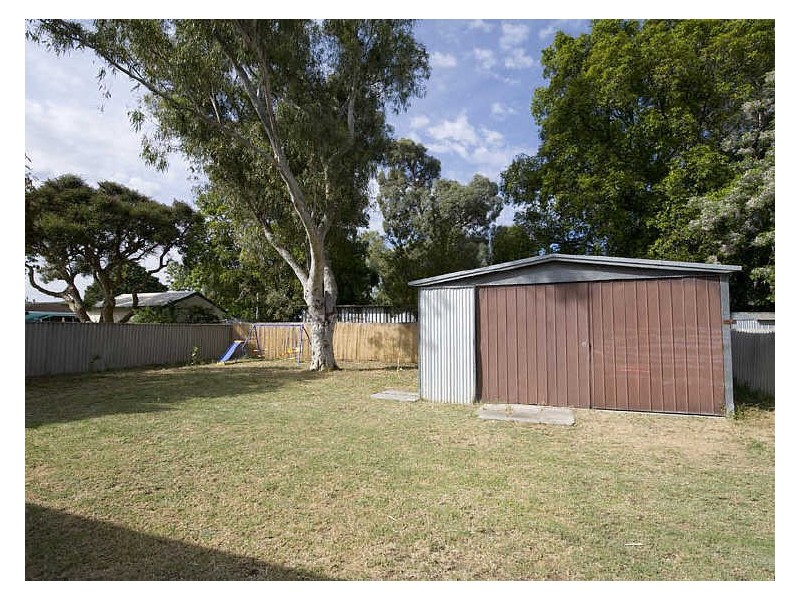 4 Belyea Street, Gosnells WA 6110