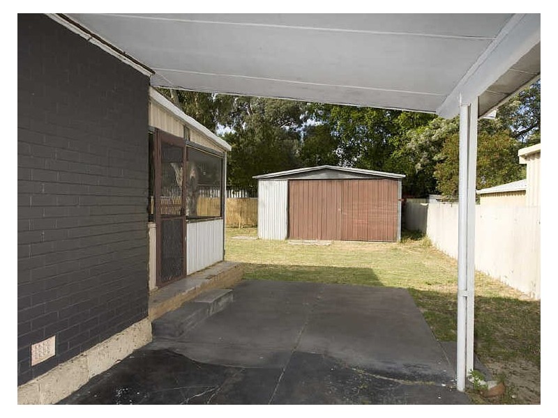 4 Belyea Street, Gosnells WA 6110