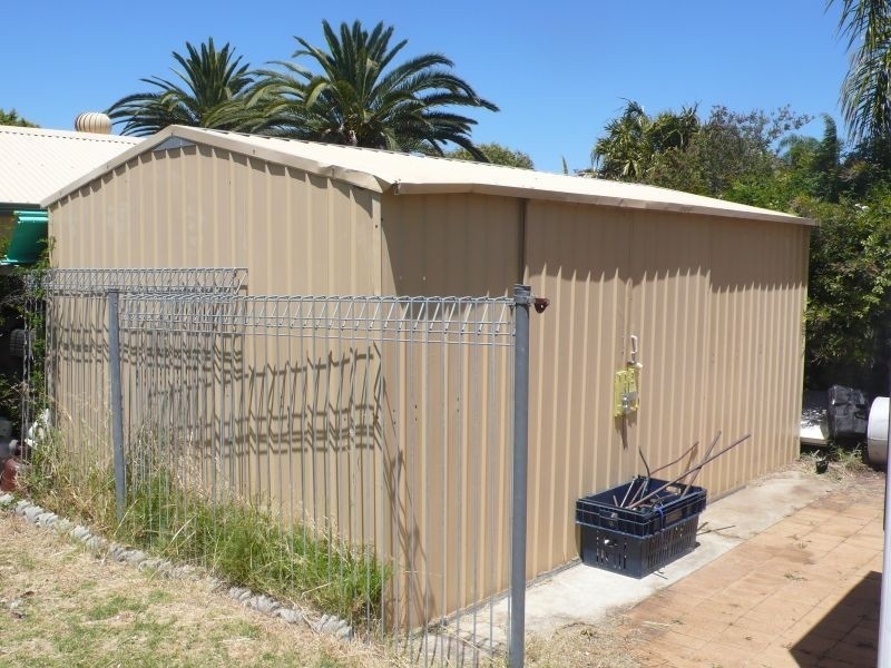 9 Ilford Place, Thornlie WA 6108