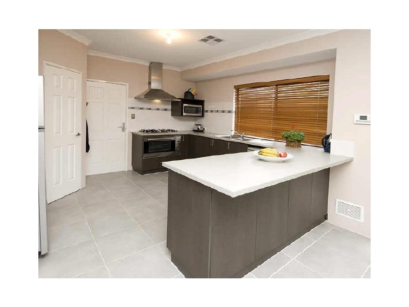 13 Sheldon Street, Piara Waters WA 6112