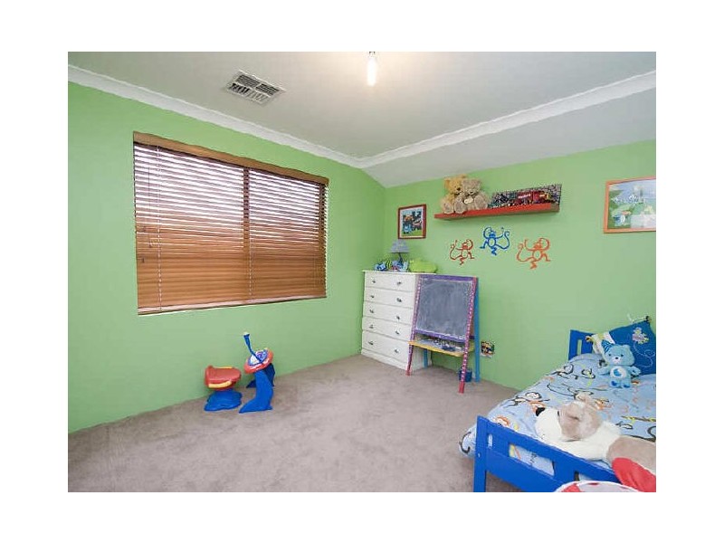 13 Sheldon Street, Piara Waters WA 6112