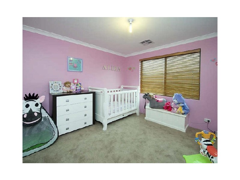 13 Sheldon Street, Piara Waters WA 6112