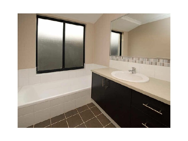 13 Sheldon Street, Piara Waters WA 6112